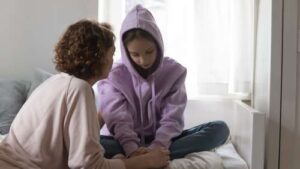 A Arte de Expressar Afeto: Signos que Desafiam a Demonstração Aberta de Amor