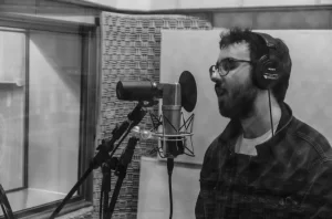 AMESLARI Revitaliza Som com Novo Single “Lay Down” e Participação de Nana