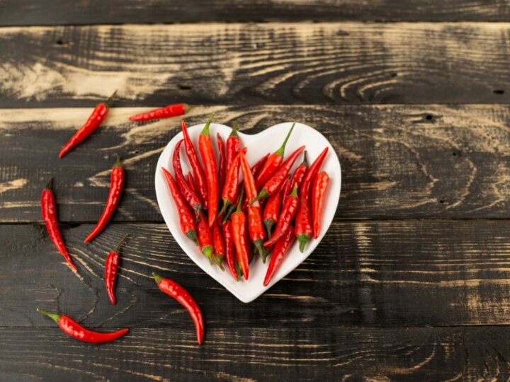 Pimenta e Amor: Tradições Populares para Fortalecer Laços Afetivos