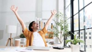 Virada de Ano: Rituais Populares para Impulsionar a Carreira e Aumentar a Renda em 2024