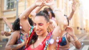 Carnaval: Dicas de Bem-Estar e Proteção Energética para Foliões