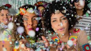 Carnaval: Descubra o Penteado Ideal que Reflete Sua Essência e Brilha na Folia