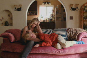 Elle Fanning e Michelle Pfeiffer desvendam complexidades da juventude e relações familiares em nova série do Apple TV+