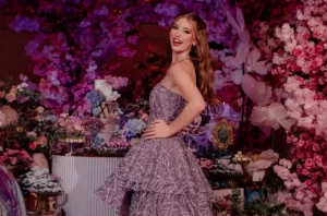 Lorena Queiroz: 15 Anos de Encanto em Celebração que Remete a Contos de Fadas