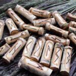 Runas: Uma Ferramenta Ancestral para Fortalecer Conexões Afetivas