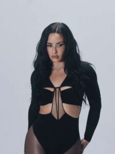 Demi Lovato e Joe Jonas Reacendem Chama Disney em Estreia de Turnê; Selena Gomez Prestigia nos Bastidores